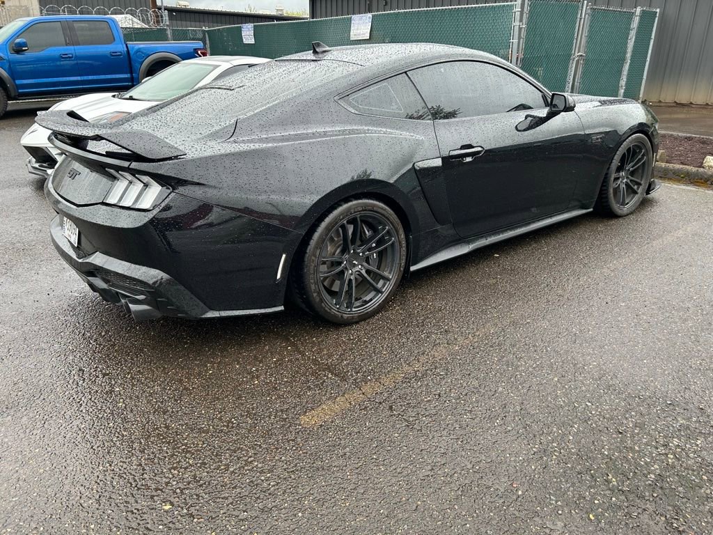 Used 2024 Ford Mustang GT w/ GT Performance Package RWD image 7