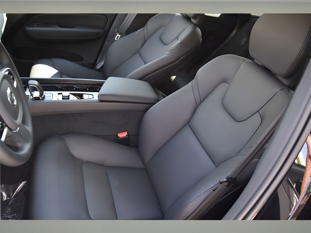 Certified 2024 Volvo XC60 T8 Plus w/ Protection Package Premier image 12