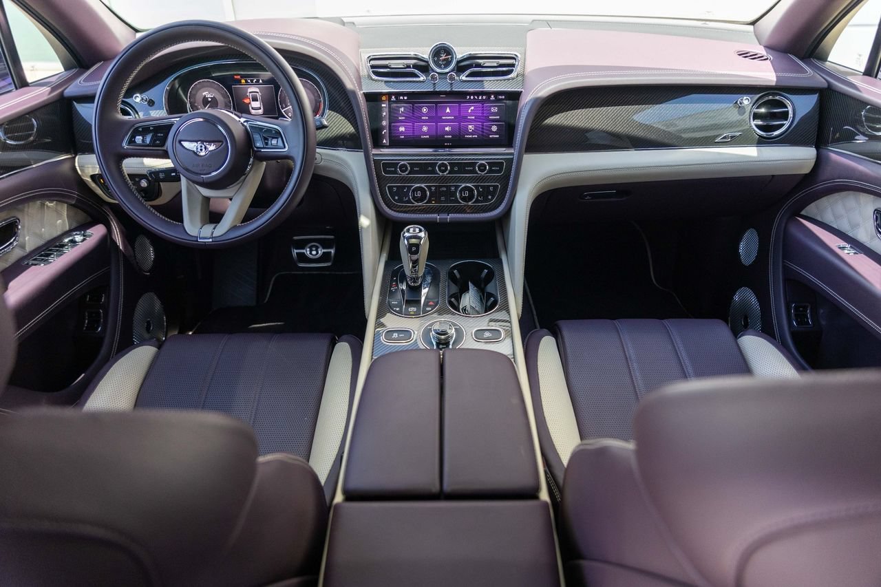 Certified 2023 Bentley Bentayga AWD/4WD image 4