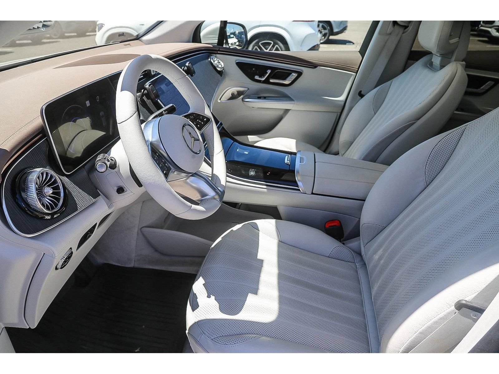 Certified 2023 Mercedes-Benz EQE 500 4MATIC SUV image 5