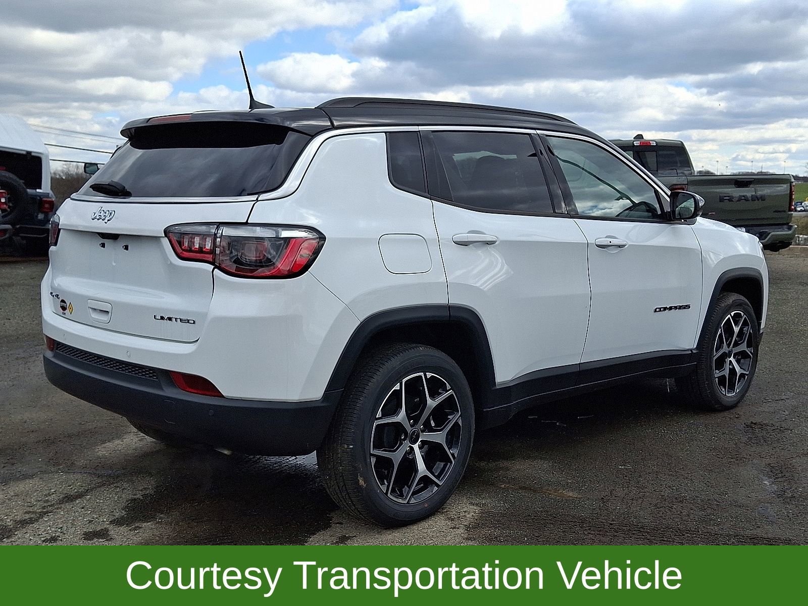 New 2025 Jeep Compass Limited AWD/4WD image 4