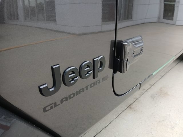 New 2026 Jeep Gladiator Sport AWD/4WD image 33