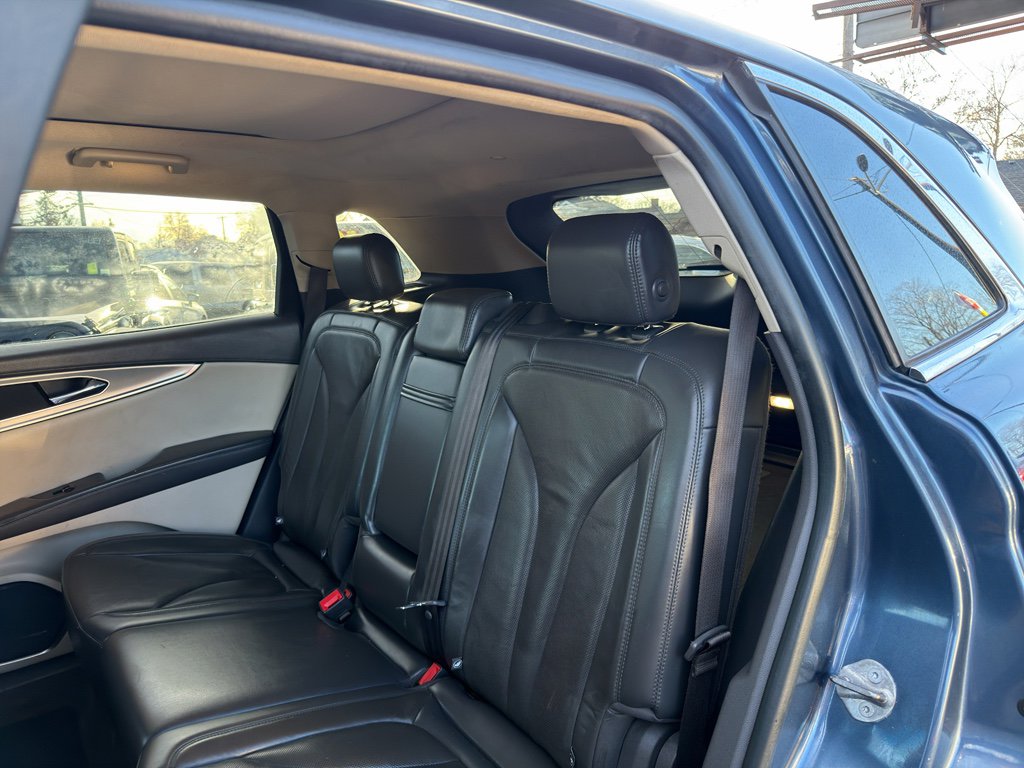 Used 2019 Lincoln Nautilus Reserve image 12