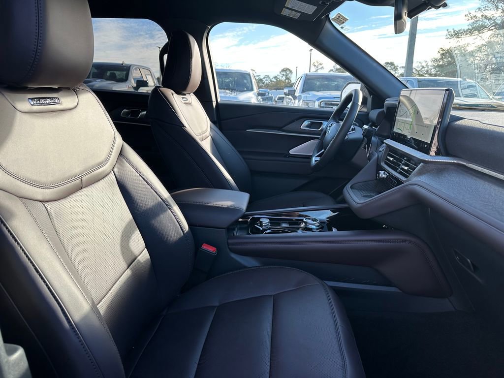 New 2025 Ford Explorer Platinum image 36