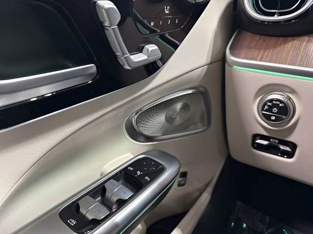 Used 2025 Mercedes-Benz C 300 4MATIC Sedan image 21