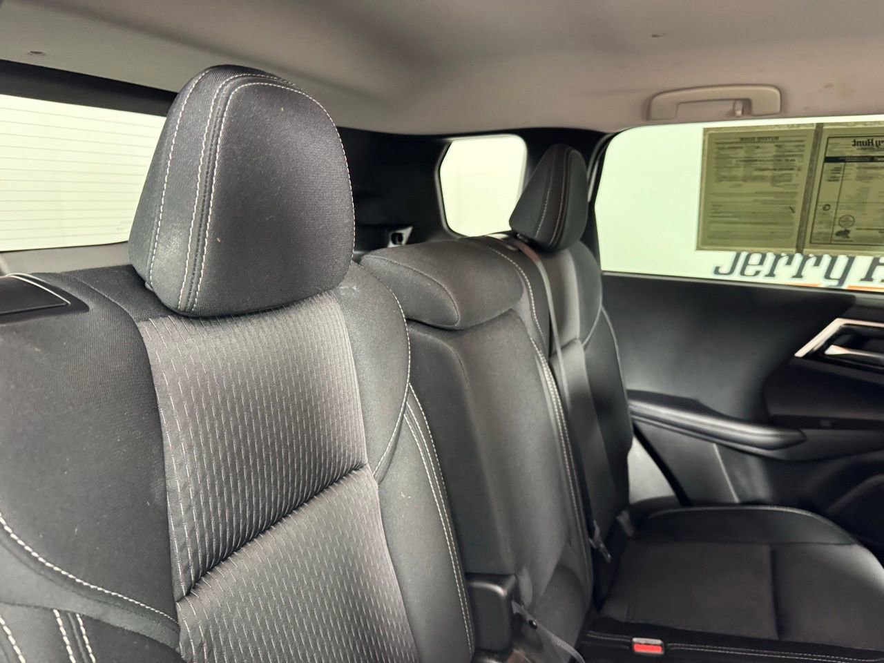 Used 2022 Mitsubishi Outlander ES image 28