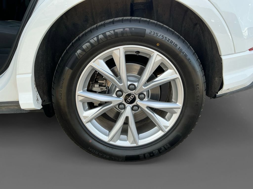 Used 2025 Audi Q3 2.0T Premium image 14