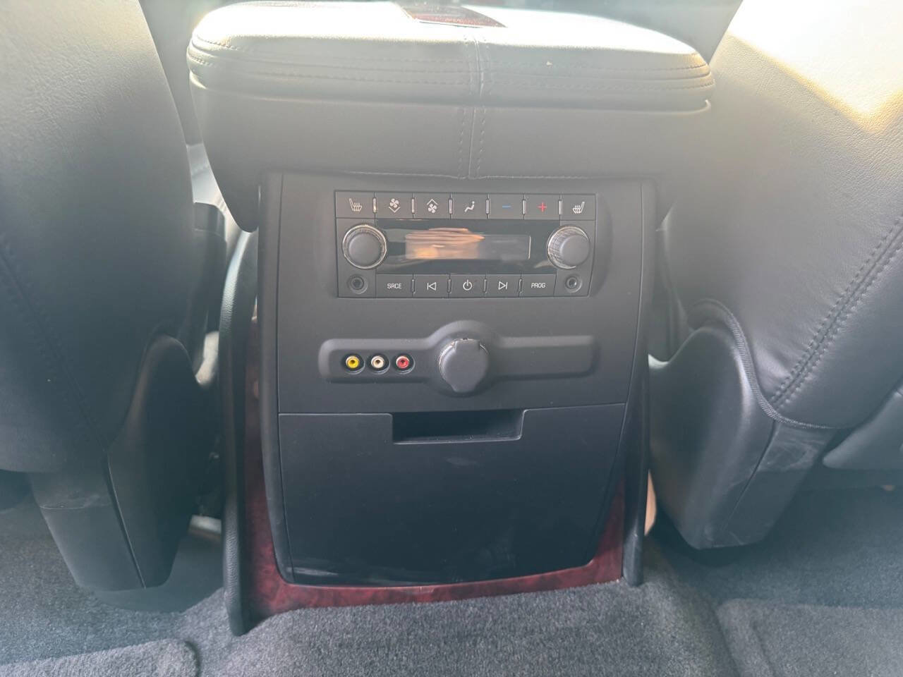 Used 2010 Cadillac Escalade 2WD image 18