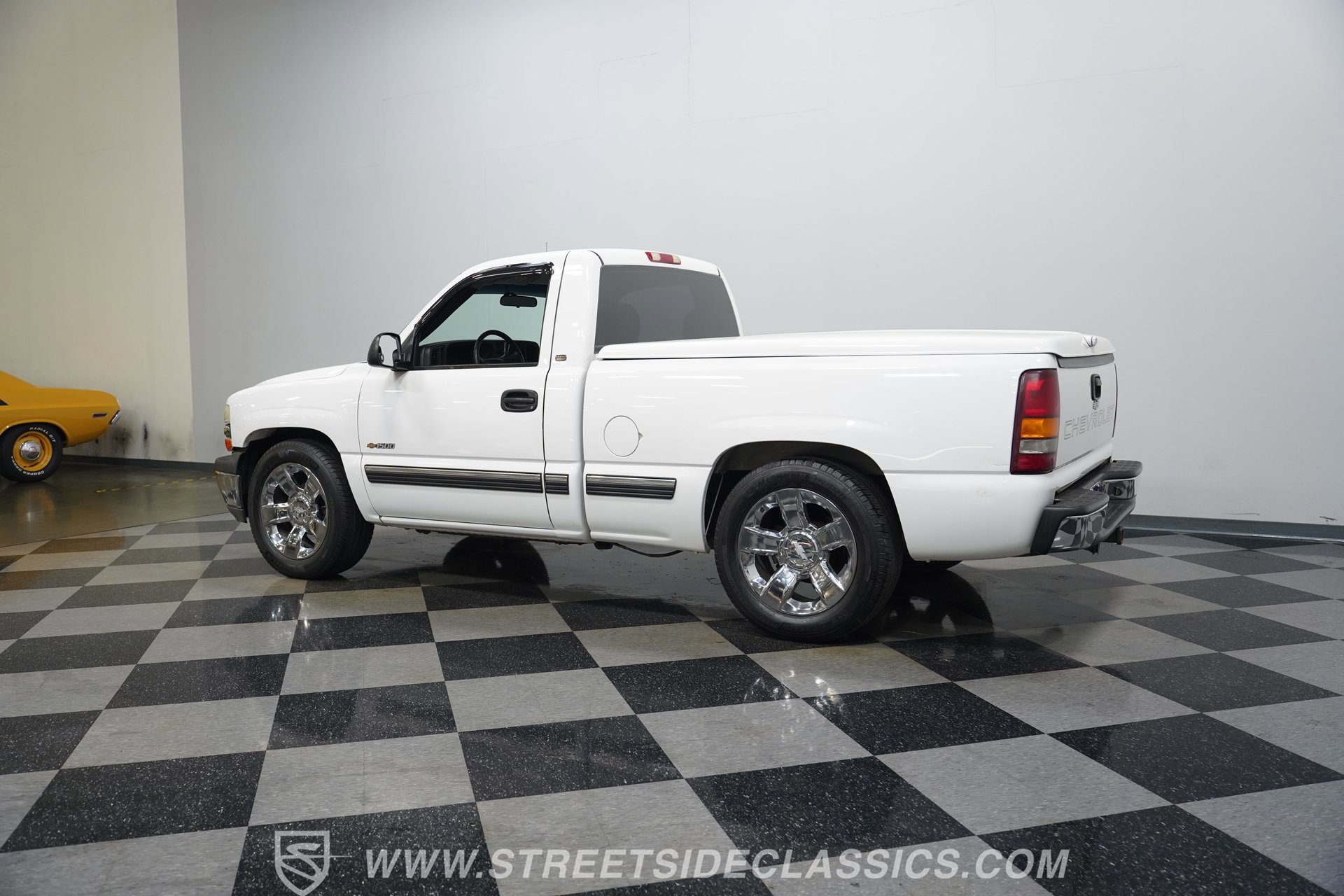 Used 2002 Chevrolet Silverado 1500 2WD Regular Cab image 8