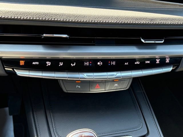 Used 2025 Cadillac XT4 Premium Luxury AWD/4WD image 19