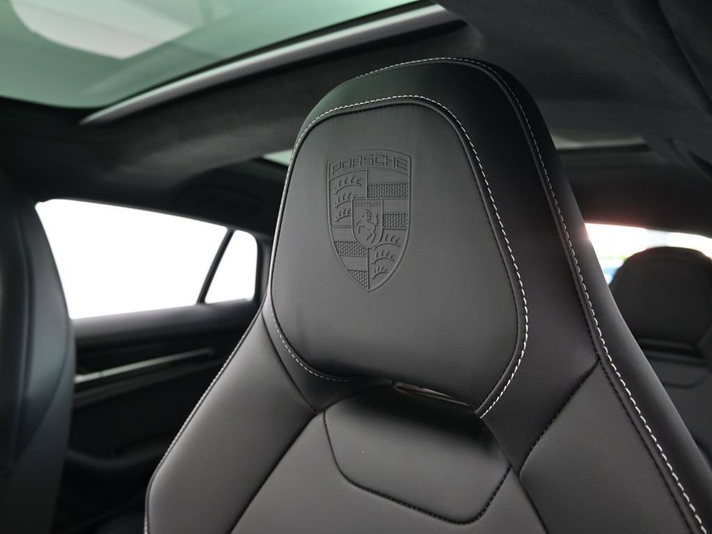 Used 2024 Porsche Panamera 4 image 20