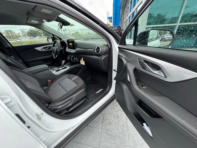 New 2025 Chevrolet Blazer LT w/ Redline Edition image 13