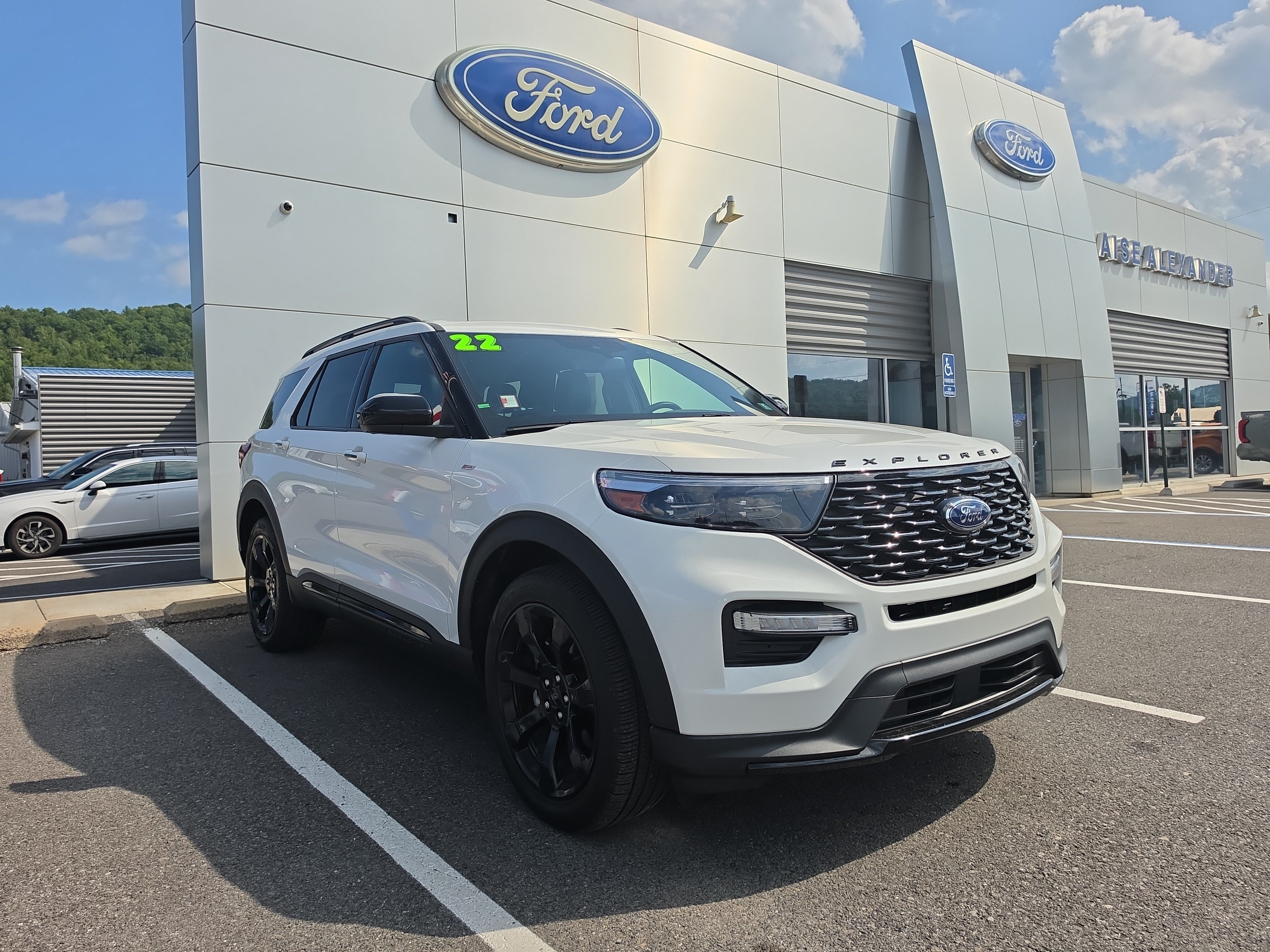 Used 2022 Ford Explorer ST-Line w/ Class IV Trailer Tow Package