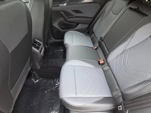 New 2026 Volkswagen Tiguan SE R-Line FWD image 15