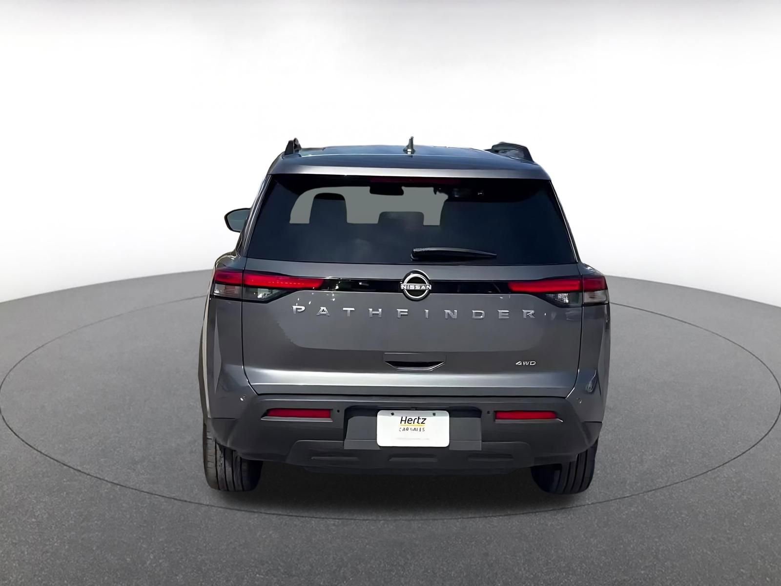 Used 2025 Nissan Pathfinder SV image 12