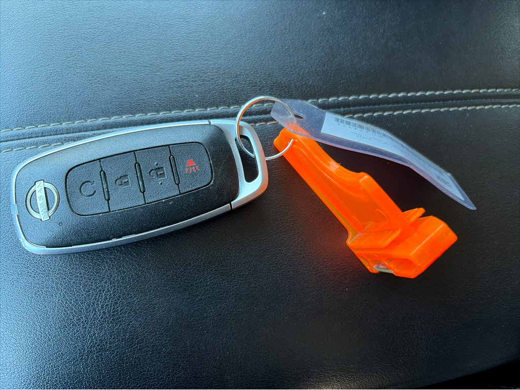 Certified 2024 Nissan Pathfinder SV image 28