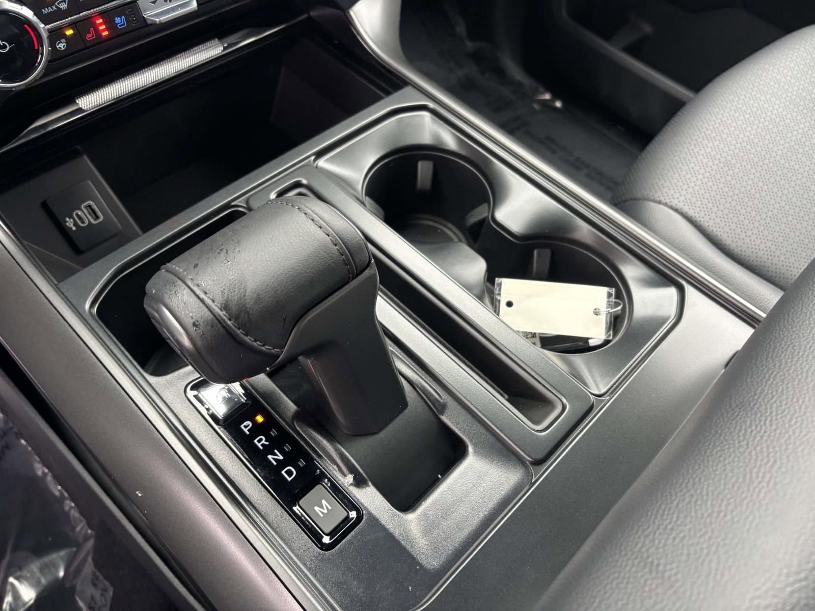 New 2025 Ford F150 Lariat w/ Equipment Group 501A Mid image 24