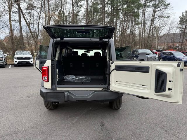 New 2025 Ford Bronco 4-Door image 24