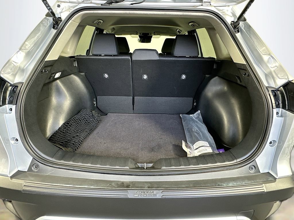 Certified 2024 Toyota Corolla Cross LE image 25