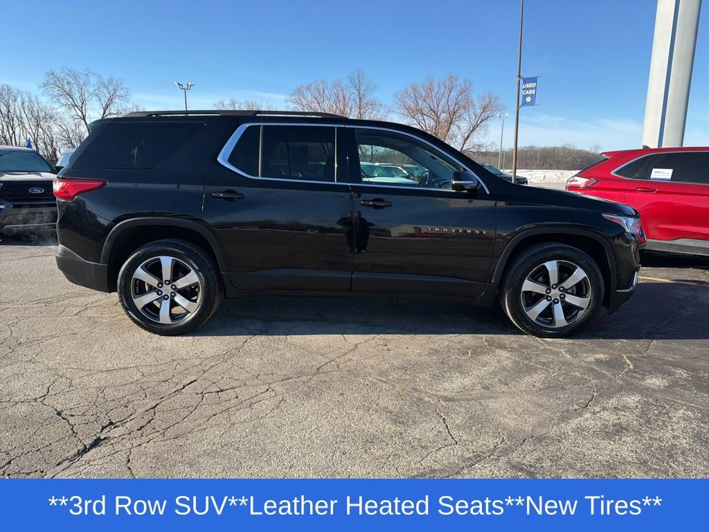 Used 2020 Chevrolet Traverse LT w/ LT Premium Package image 2