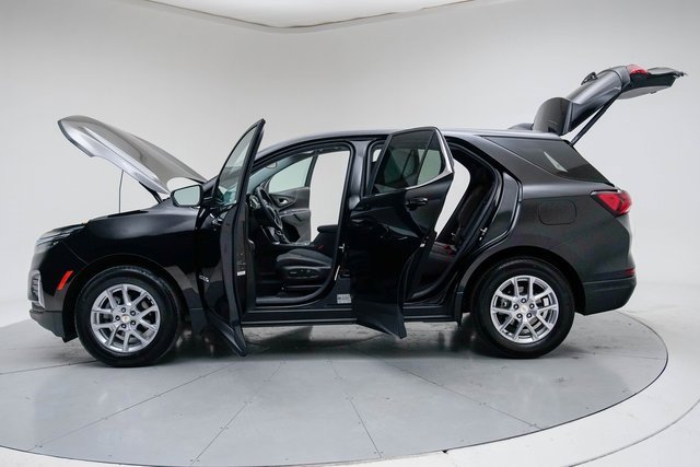 Used 2023 Chevrolet Equinox LT image 18