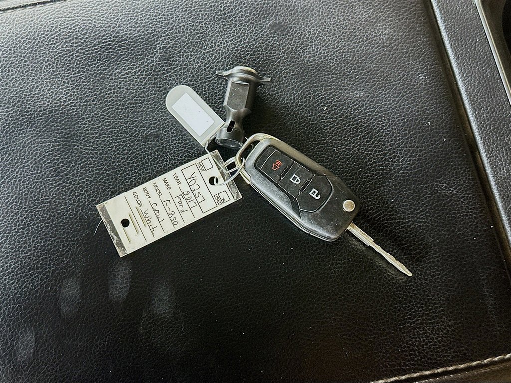 Used 2017 Ford F250 Lariat w/ FX4 Off-Road Package image 36