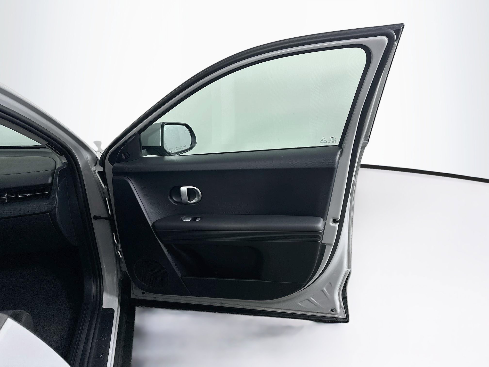 Used 2024 Hyundai Ioniq 5 SEL RWD image 33