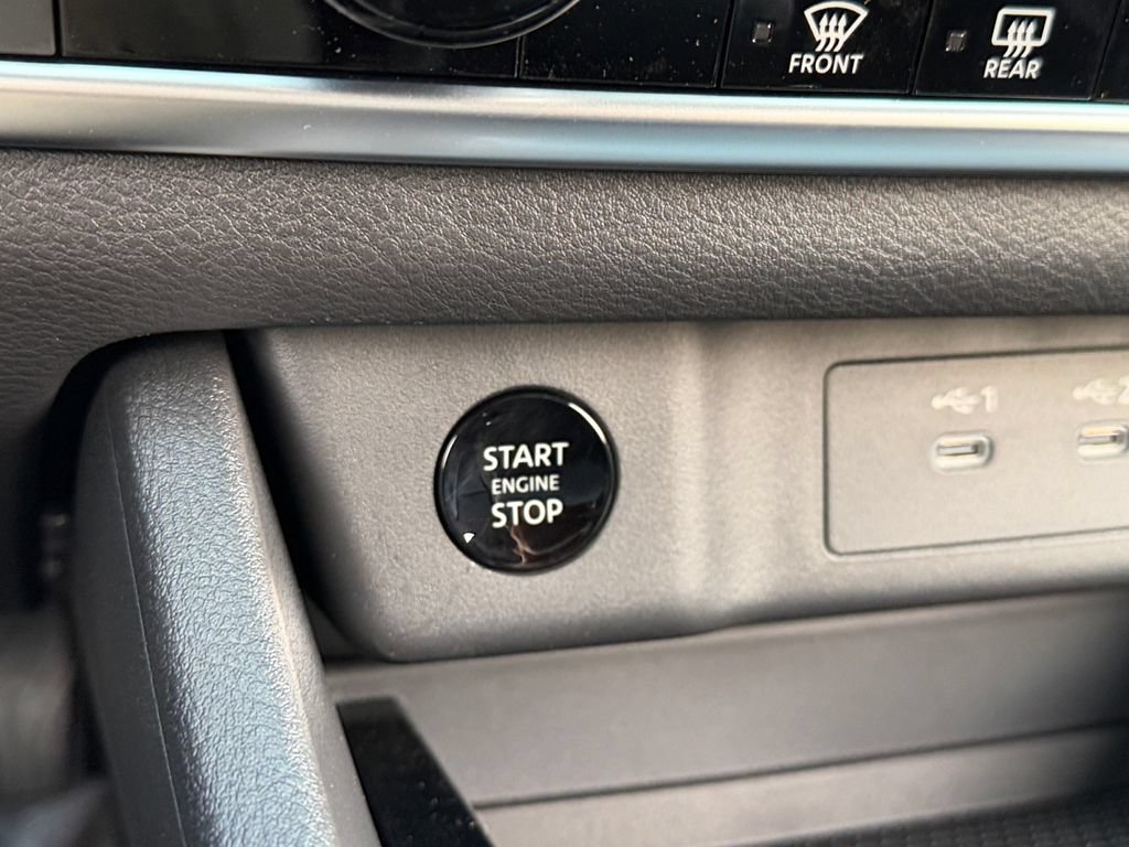 Used 2026 Nissan Rogue SV AWD/4WD image 30