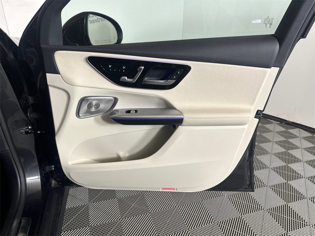 Certified 2025 Mercedes-Benz GLC 300 image 15