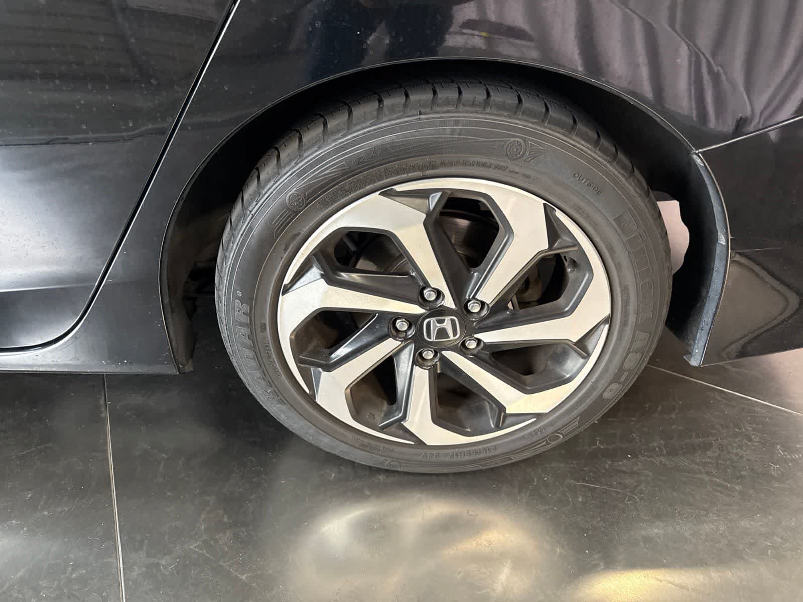 Used 2017 Honda Accord EX image 8