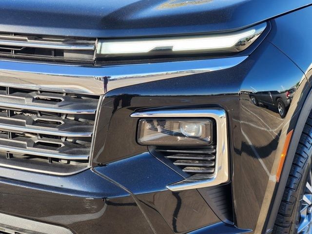 Used 2025 Chevrolet Traverse LT image 16