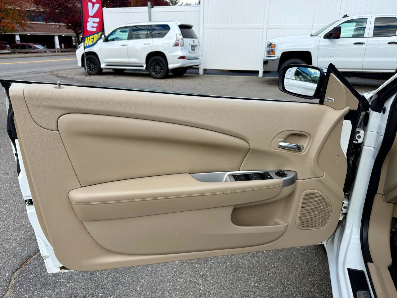 Used 2011 Chrysler 200 Limited FWD image 25