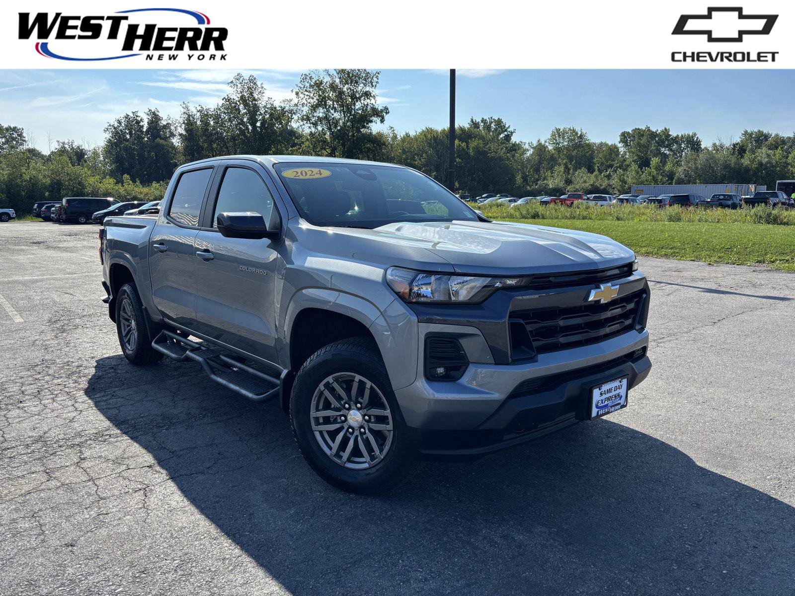 Used 2024 Chevrolet Colorado LT w/ LT Convenience Package AWD/4WD image 1