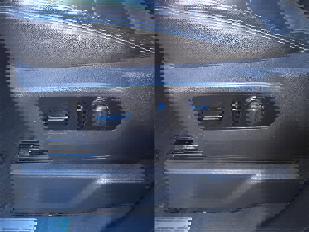 Used 2020 GMC Sierra 1500 SLT image 12