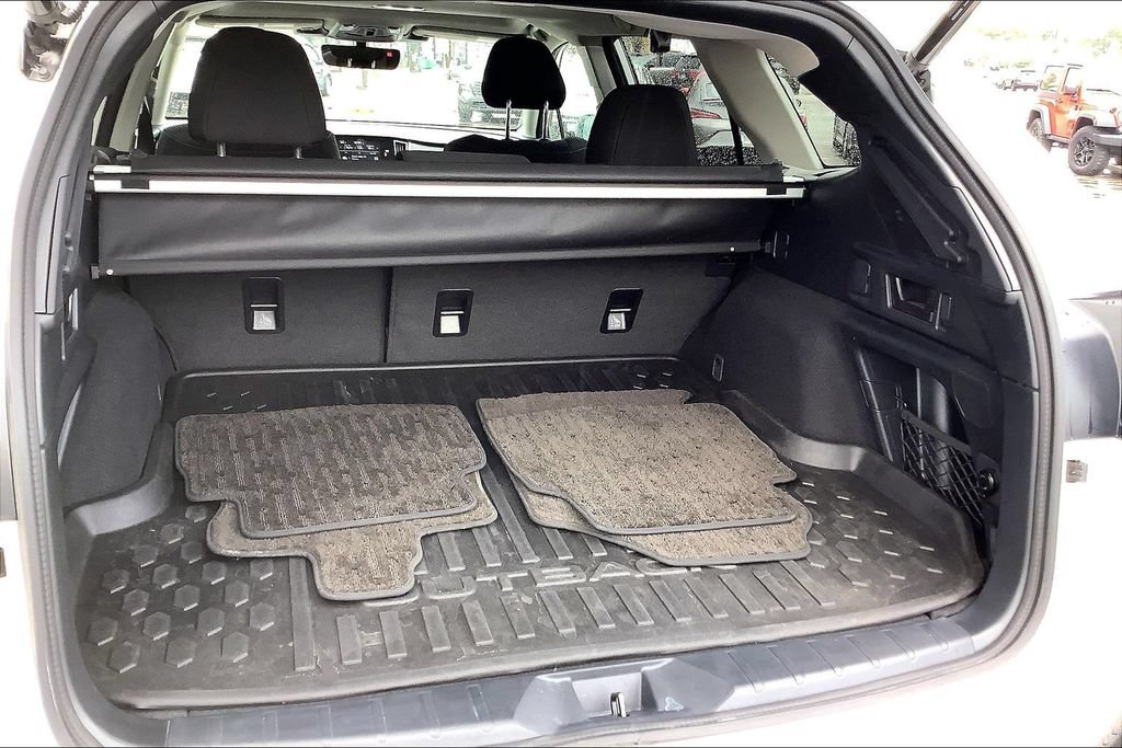 Certified 2024 Subaru Outback Premium AWD/4WD image 31