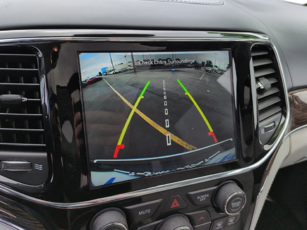 Used 2020 Jeep Grand Cherokee Summit AWD/4WD image 16