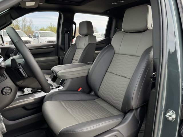 Used 2026 Chevrolet Silverado 1500 ZR2 w/ Dark Appearance Package image 27