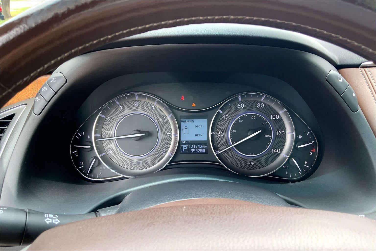 Used 2015 INFINITI QX80 4WD w/ Limited Package image 26