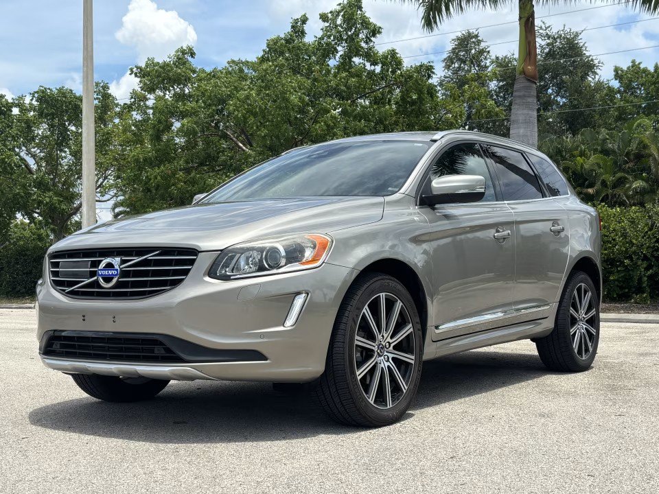 Used 2015 Volvo XC60 T5 Platinum FWD video 2