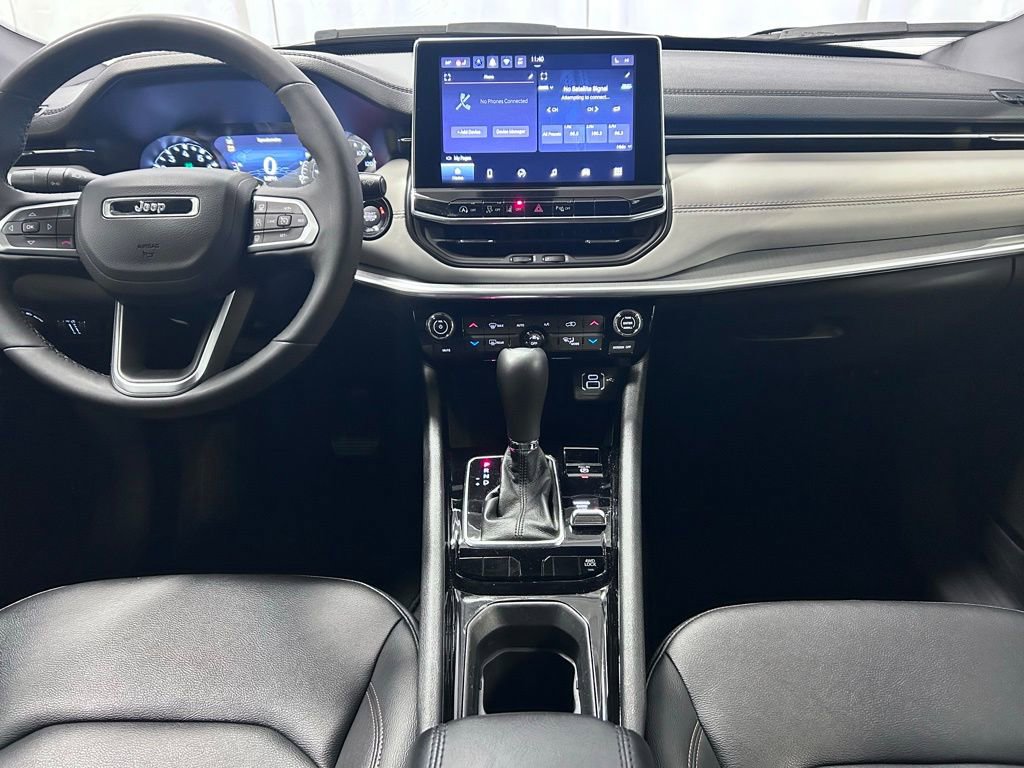 Used 2024 Jeep Compass Limited image 13