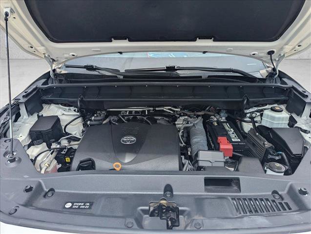 Used 2020 Toyota Highlander Platinum FWD image 22