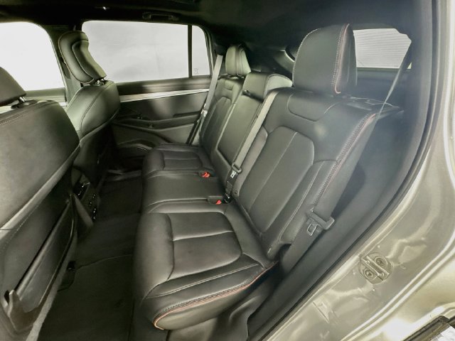 Used 2024 Jeep Wagoneer Launch Edition AWD/4WD image 29