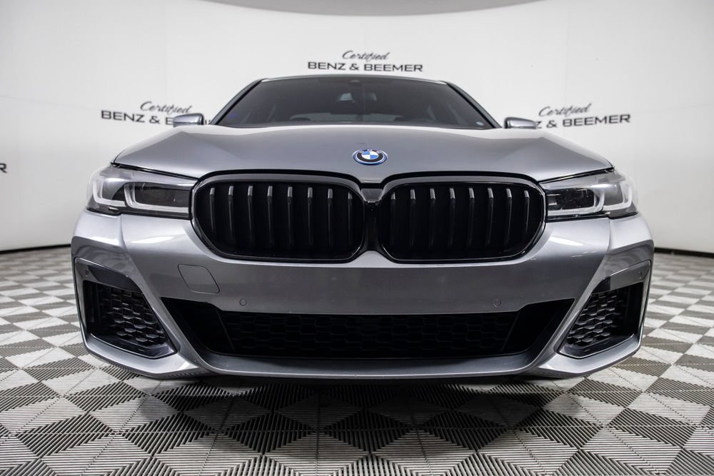 Used 2023 BMW 530e w/ M Sport Package RWD image 5