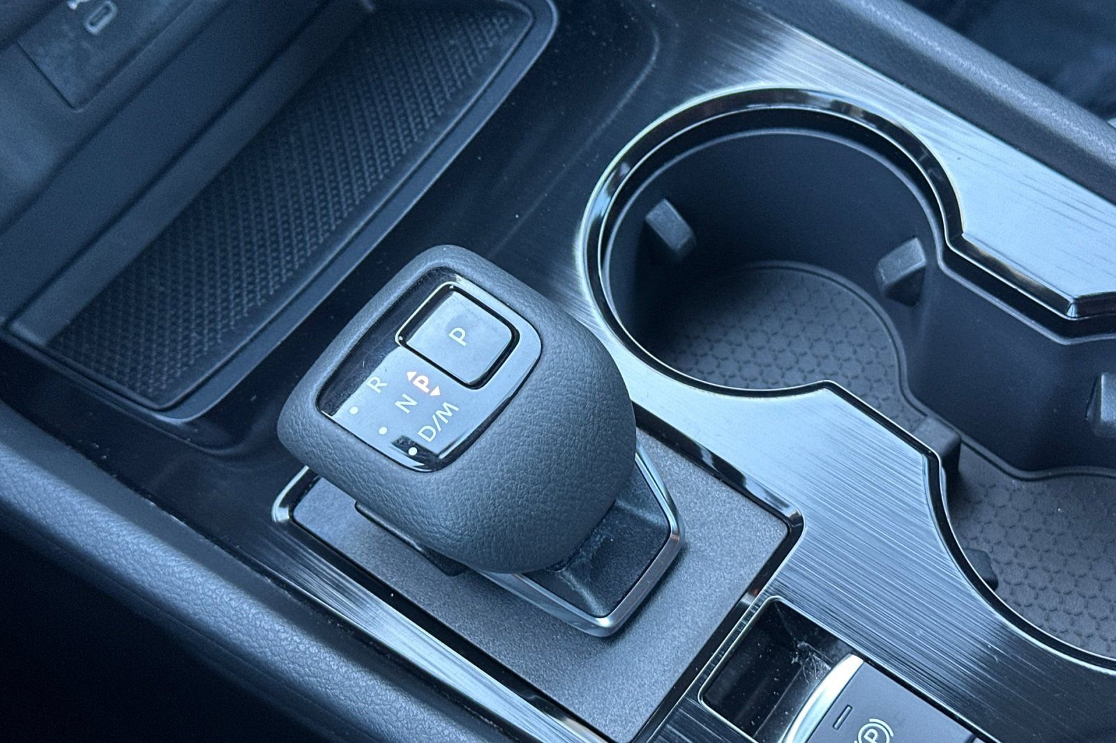 Certified 2025 Nissan Rogue S FWD image 24