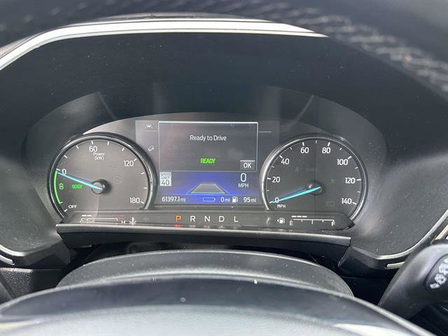 Used 2022 Ford Escape SE w/ Cold Weather Package FWD image 15