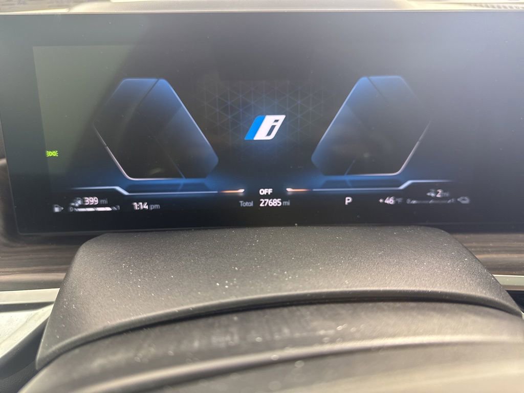 Certified 2024 BMW X5 xDrive50e w/ Premium Package AWD/4WD image 18