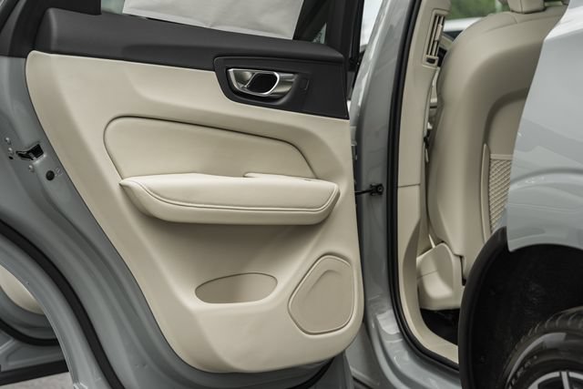 New 2026 Volvo XC60 B5 Ultra w/ Protection Package Premier AWD/4WD image 39