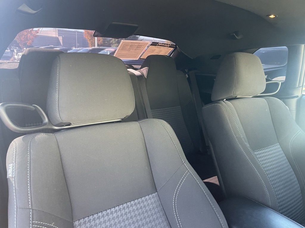 Used 2022 Dodge Challenger SXT image 26