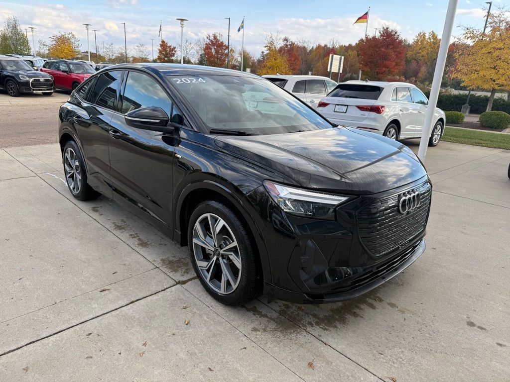 Used 2024 Audi Q4 e-tron Premium w/ Convenience Package