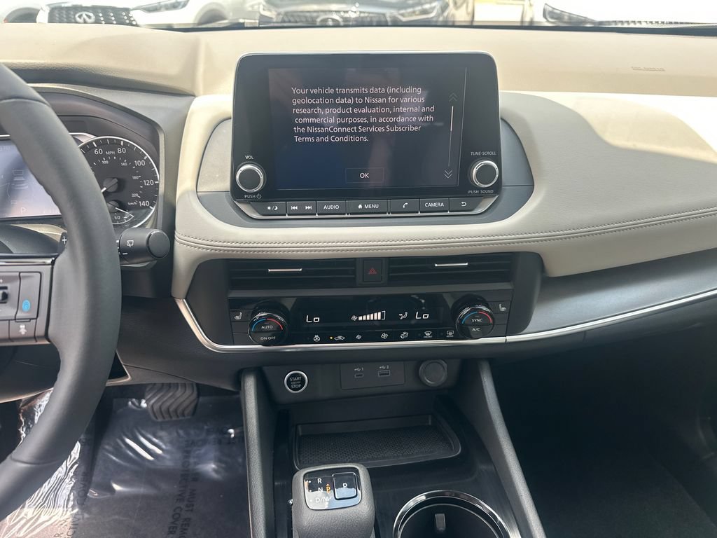 Used 2023 Nissan Rogue SV w/ SV Premium B Package FWD image 24